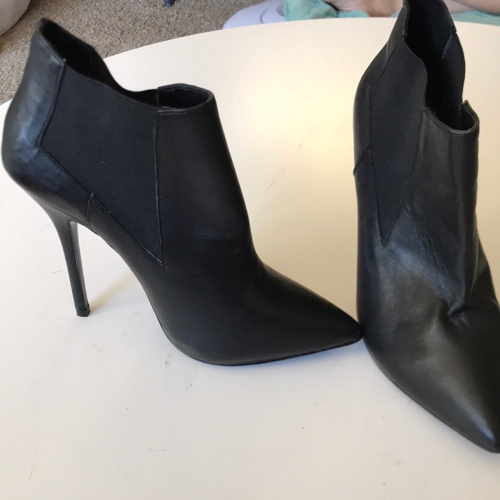 Sexy black heel boots